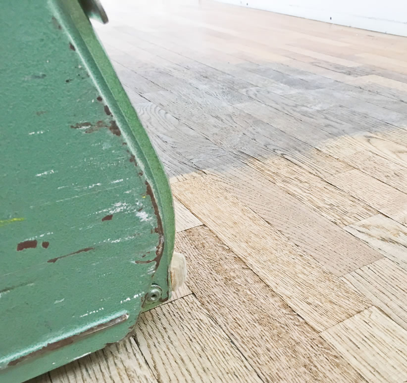 Prečo ne je brúsenie parkiet ako brúsenie parkiet